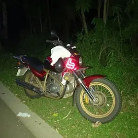 motociclista bate a cabeça em muro em Campo Limpo Paulista